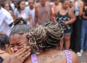 ativistas-denunciam-“massacre”-em-acao-policial-no-rio