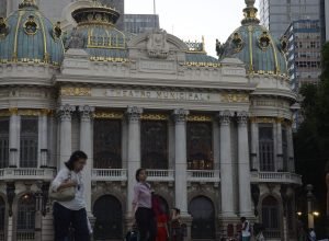 theatro-municipal-do-rio-exibe-frida-ate-o-dia-31